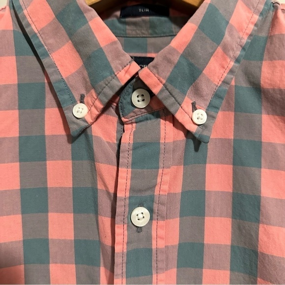 J.CREW Slim Washed Button Down Shirt Men’s Size Medium Red & Faded Blue - Picture 5 of 11